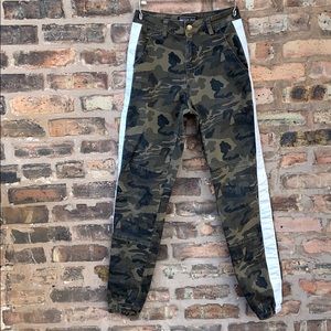American Bazi Camouflage Joggers
